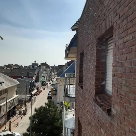 Bright Near The Sea * Le Touquet